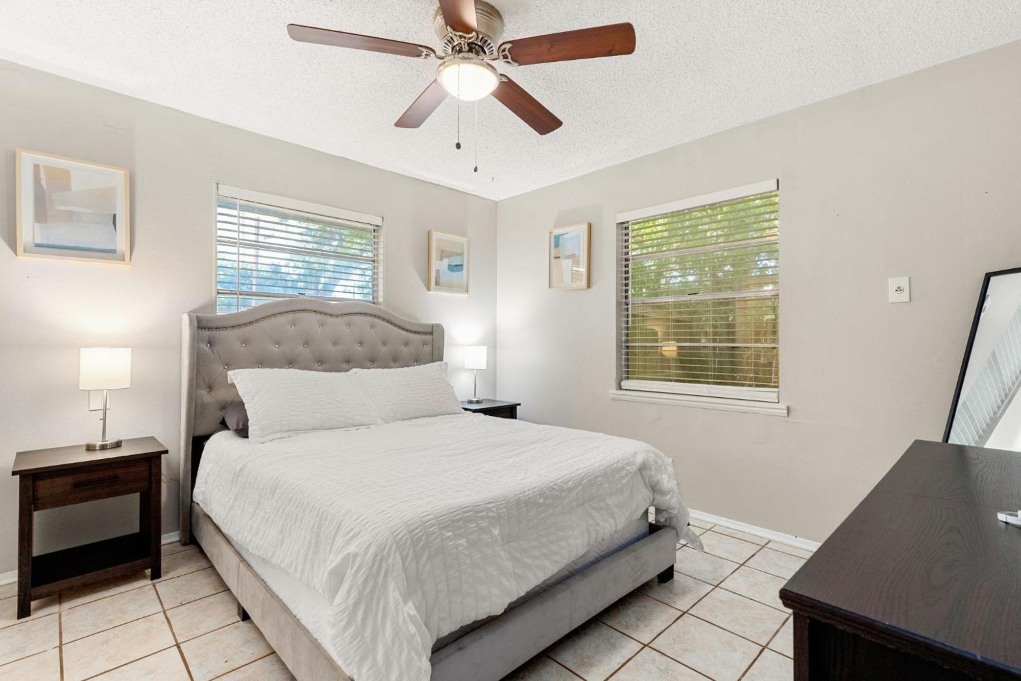Cozy 3 Bedroom With Hot Tub 2 Min Away From Lackland San Antonio Extérieur photo