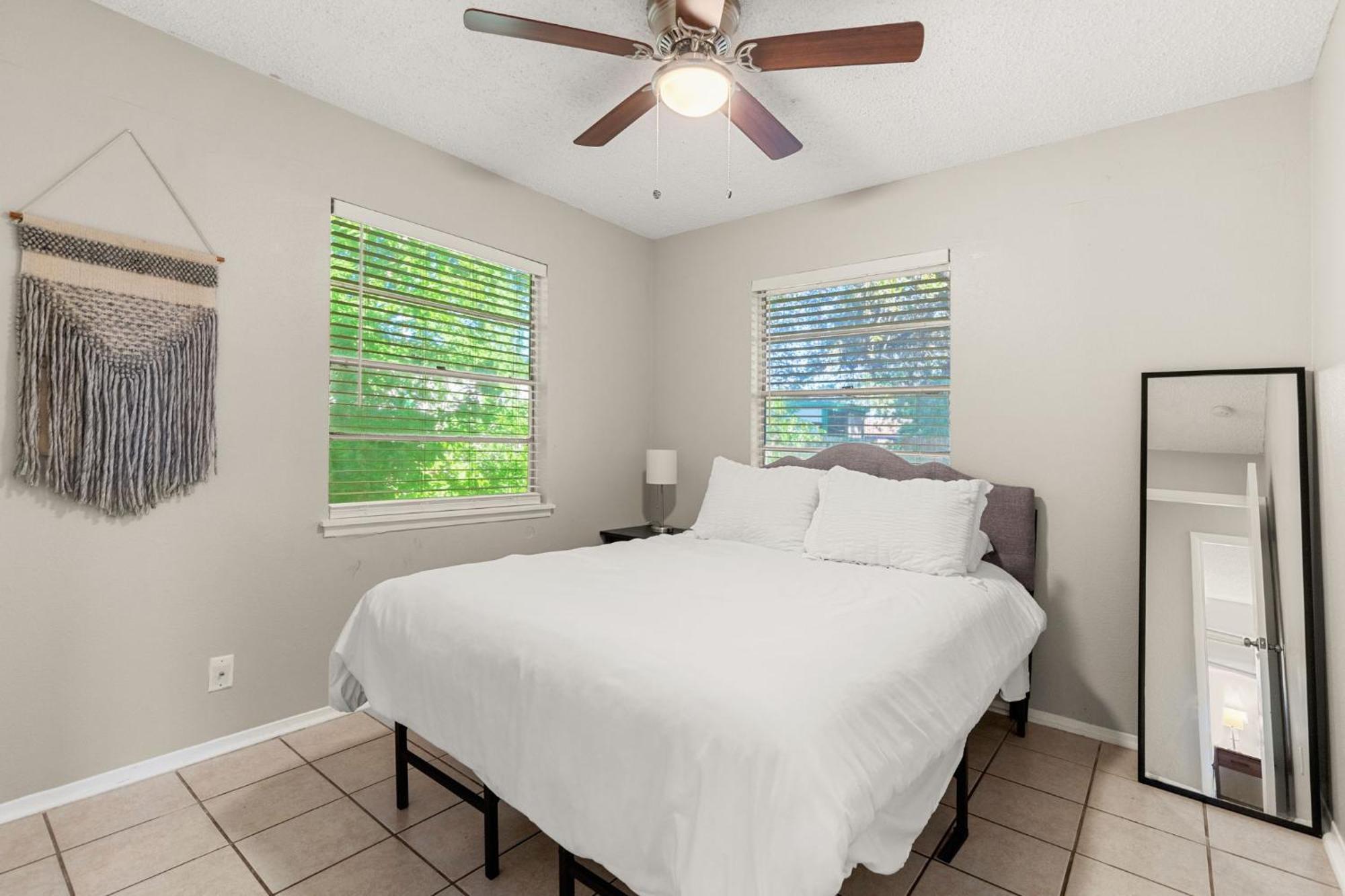 Cozy 3 Bedroom With Hot Tub 2 Min Away From Lackland San Antonio Extérieur photo