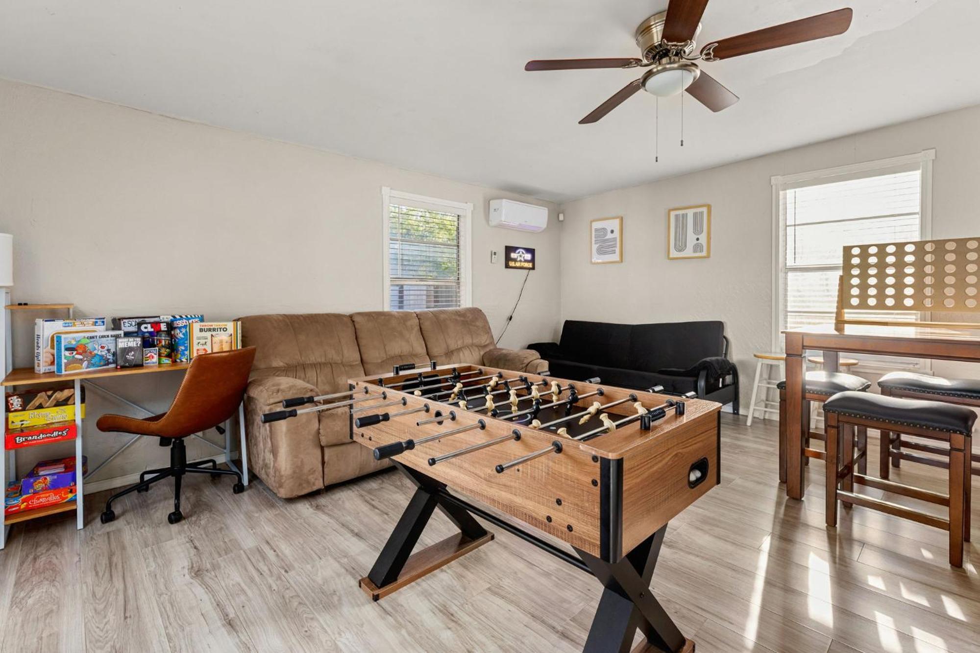 Cozy 3 Bedroom With Hot Tub 2 Min Away From Lackland San Antonio Extérieur photo