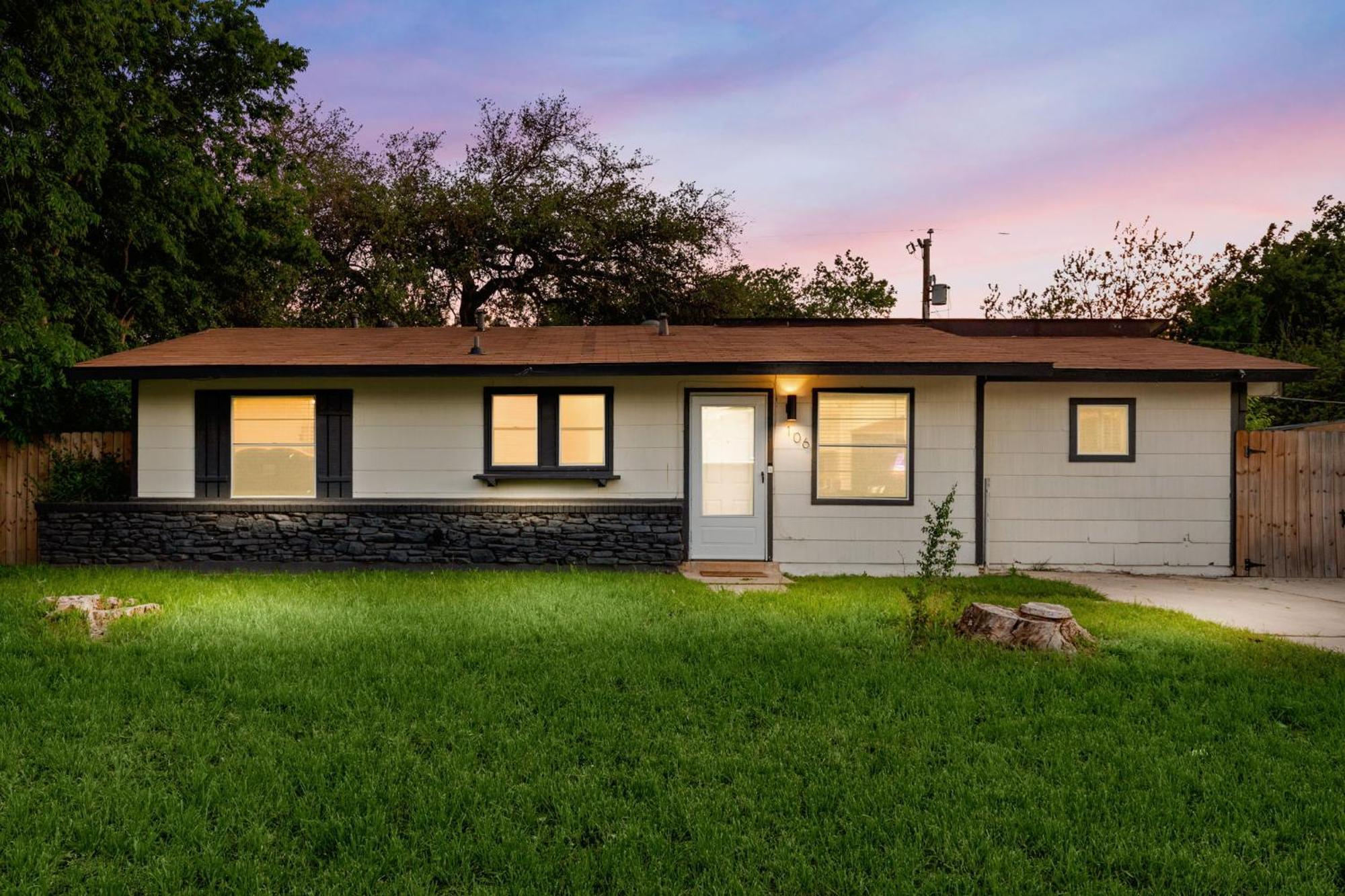 Cozy 3 Bedroom With Hot Tub 2 Min Away From Lackland San Antonio Extérieur photo